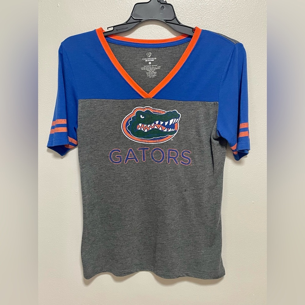 Colosseum V-Neck Florida Gators Logo Tee